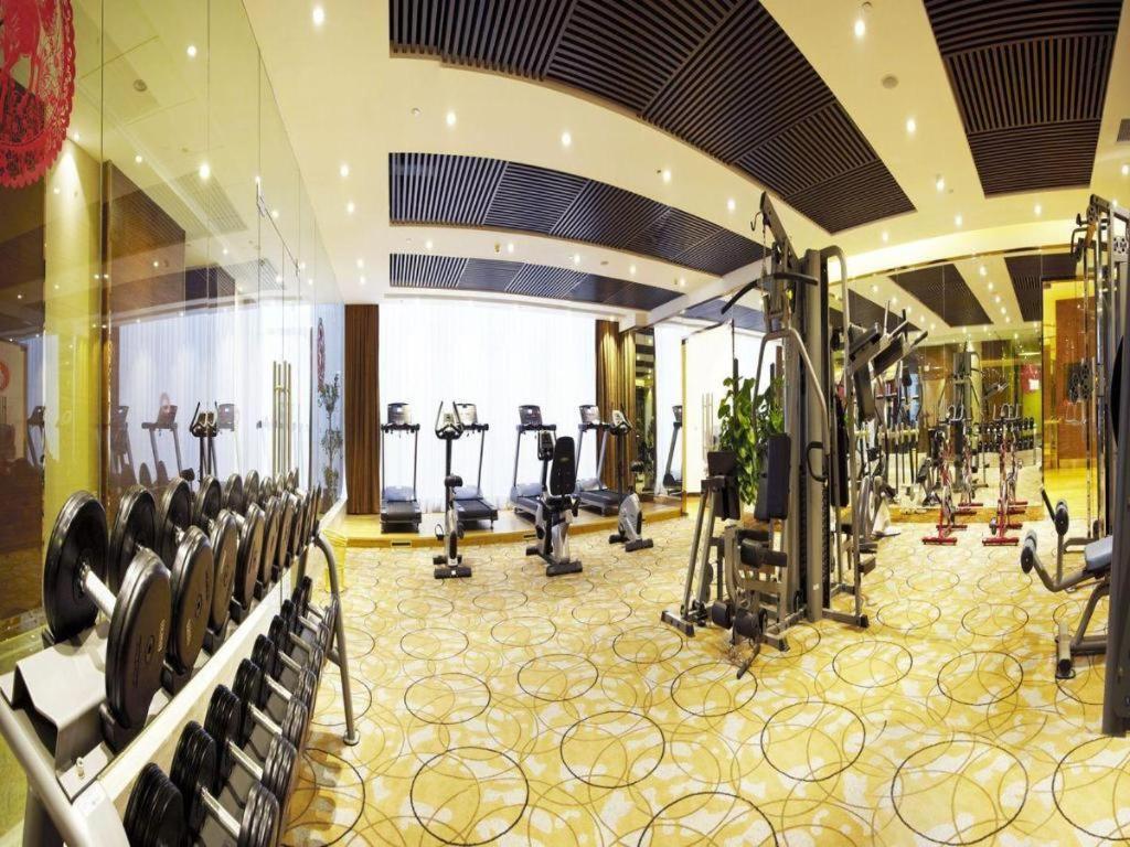 Eurasia Convention International Hotel Ухань Экстерьер фото
